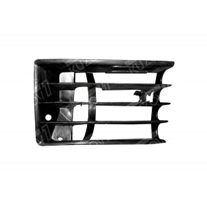 РЕШЕТКА В БАМПЕР (ПРАВАЯ) ВЕРСИЯ С ПРОТИВОТУМАНКОЙ