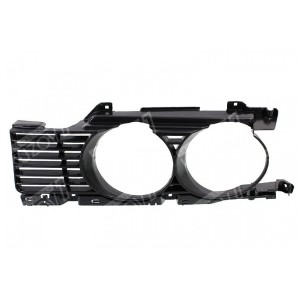 РЕШЕТКА РАДИАТОРА (ЛЕВАЯ) - фото