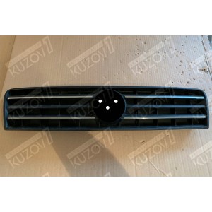 РЕШЕТКА РАДИАТОРА - фото